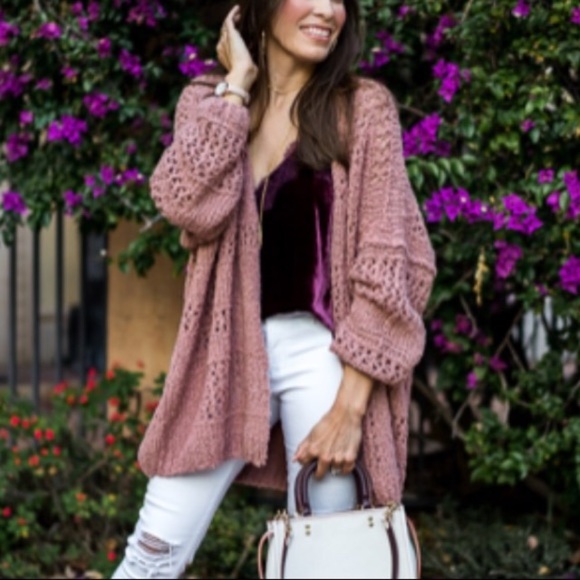 Free People Sweaters - ❤️SALE❤️ RARE FREE PEOPLE SATURDAY CARDIGAN -BLUSH